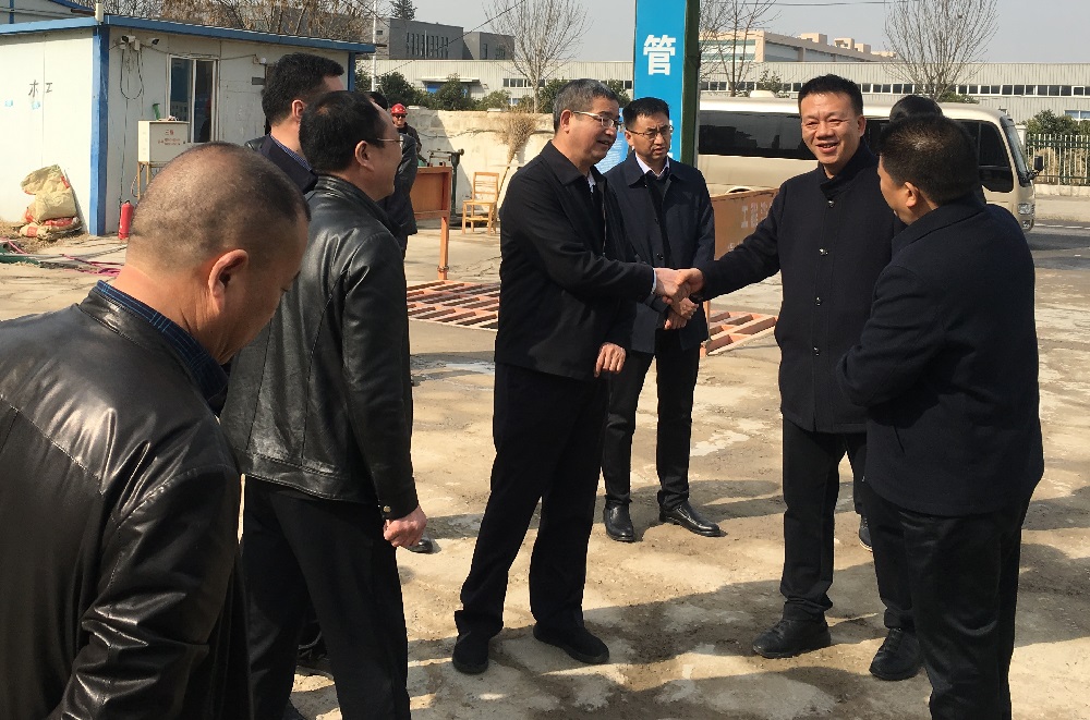 省政府百城提质考评组现场观摩我院迁建项目 (5).jpg