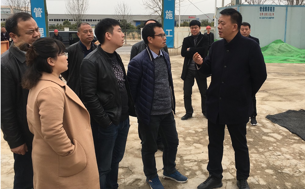 省政府百城提质考评组现场观摩我院迁建项目 (7).jpg